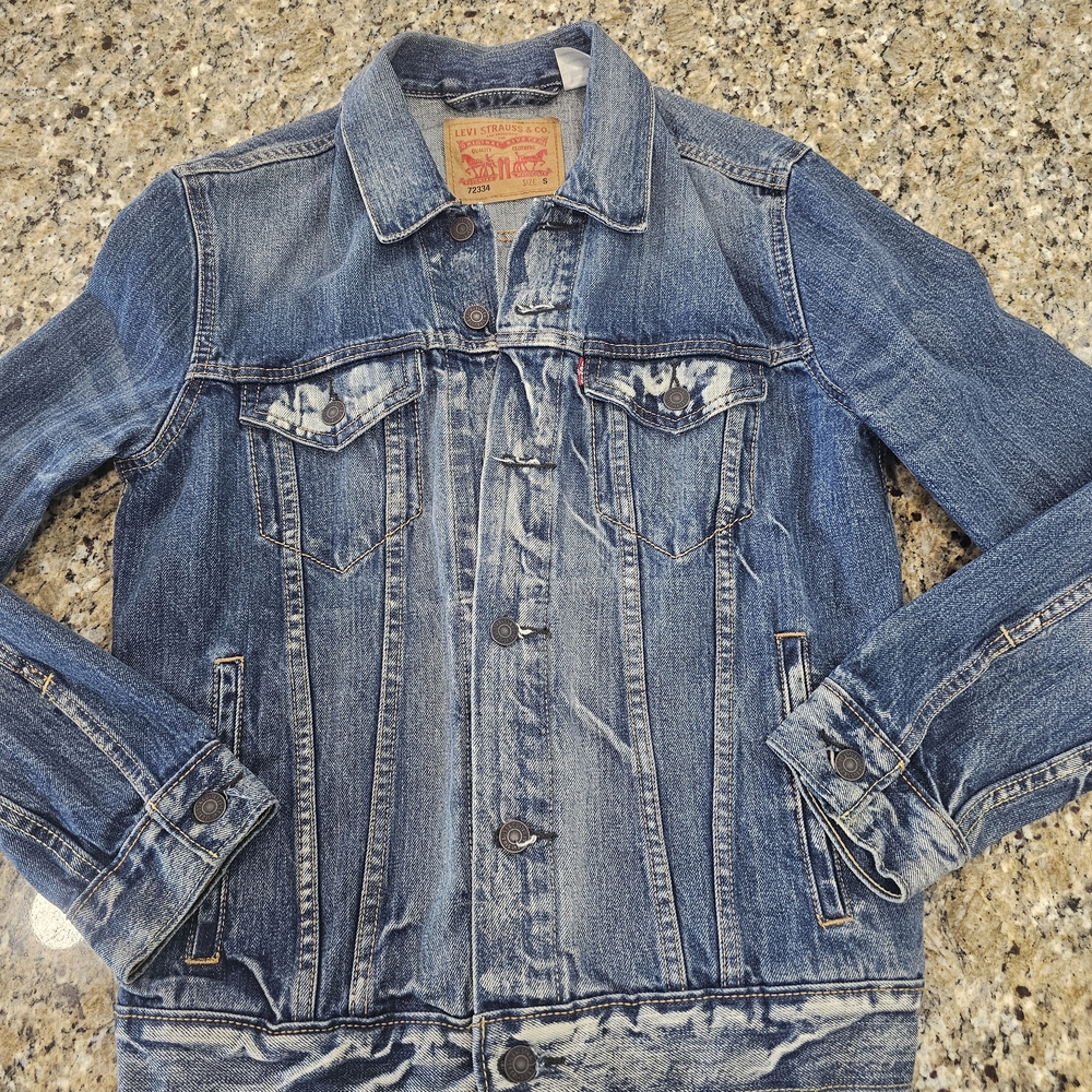 Levi's 72334 Blue Lightweight Trucker Jacket with Vintage Wash Size Small